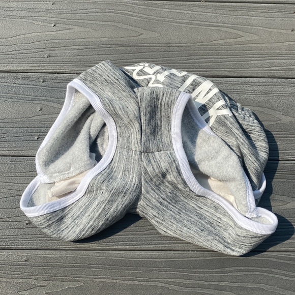 VS PINK 2.5” Curved Hem Sweat Varsity Shorts Heathered Gray Gradient Graphic XS - Picture 13 of 14